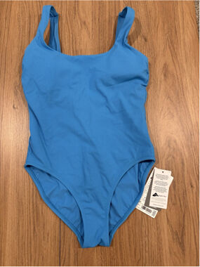 Athleta Blue Ribbed One Piece Swimsuit Scoop Neck Small J1